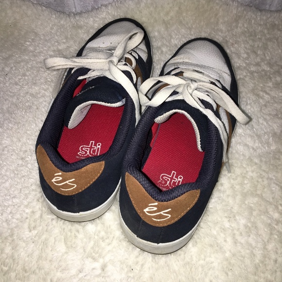 És Accel Tri Black Brown White Suede Skate Shoes - Picture 3 of 7